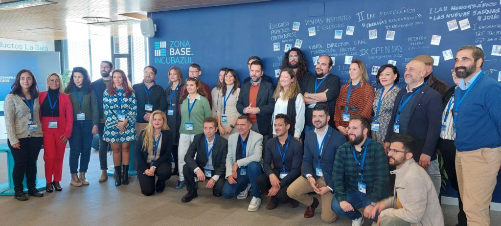 Grupo de startups de la tercera fase de Incubazul